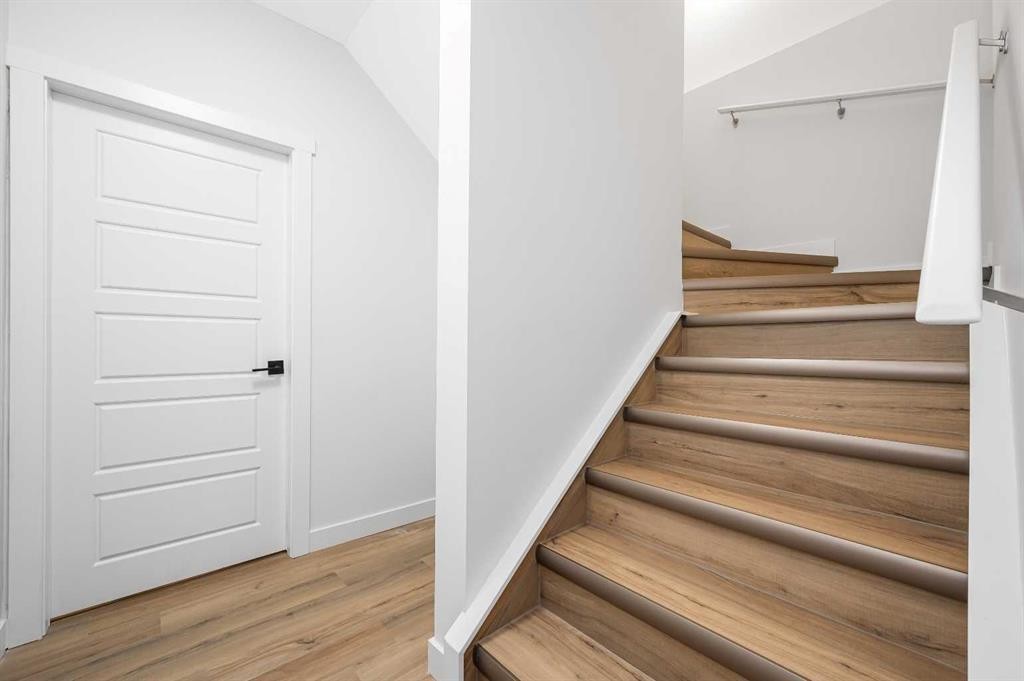 346 Edith Road Nw, Calgary, AB