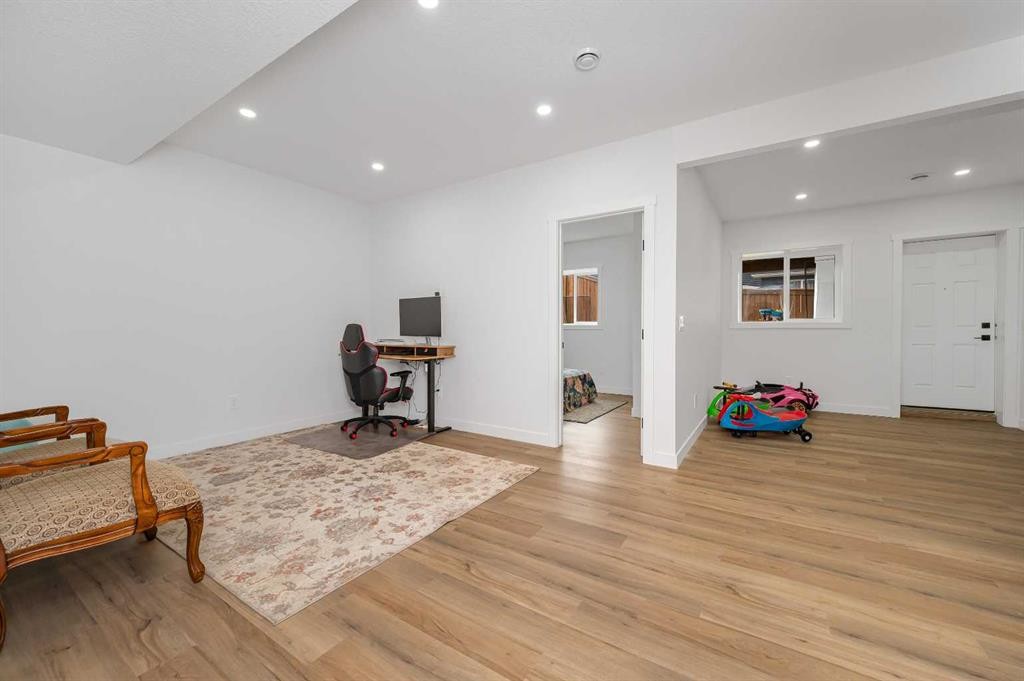 346 Edith Road Nw, Calgary, AB