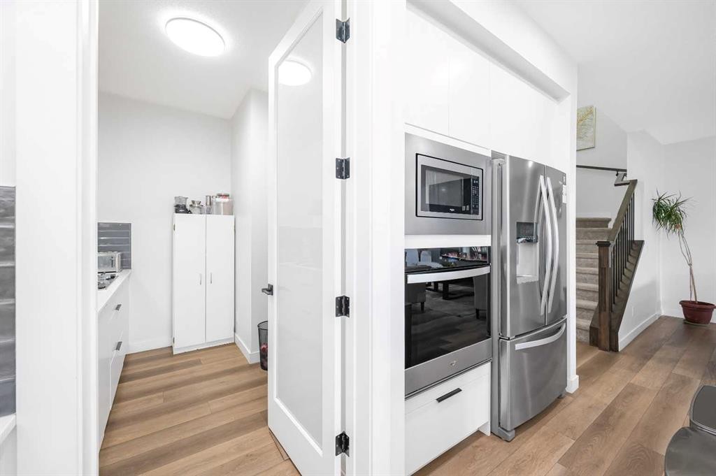 346 Edith Road Nw, Calgary, AB
