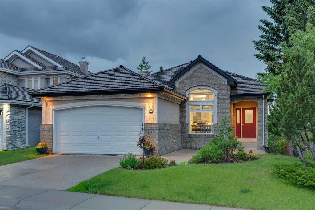 5 Royal Crest Terrace Nw, Calgary, AB - Outdoor With Facade