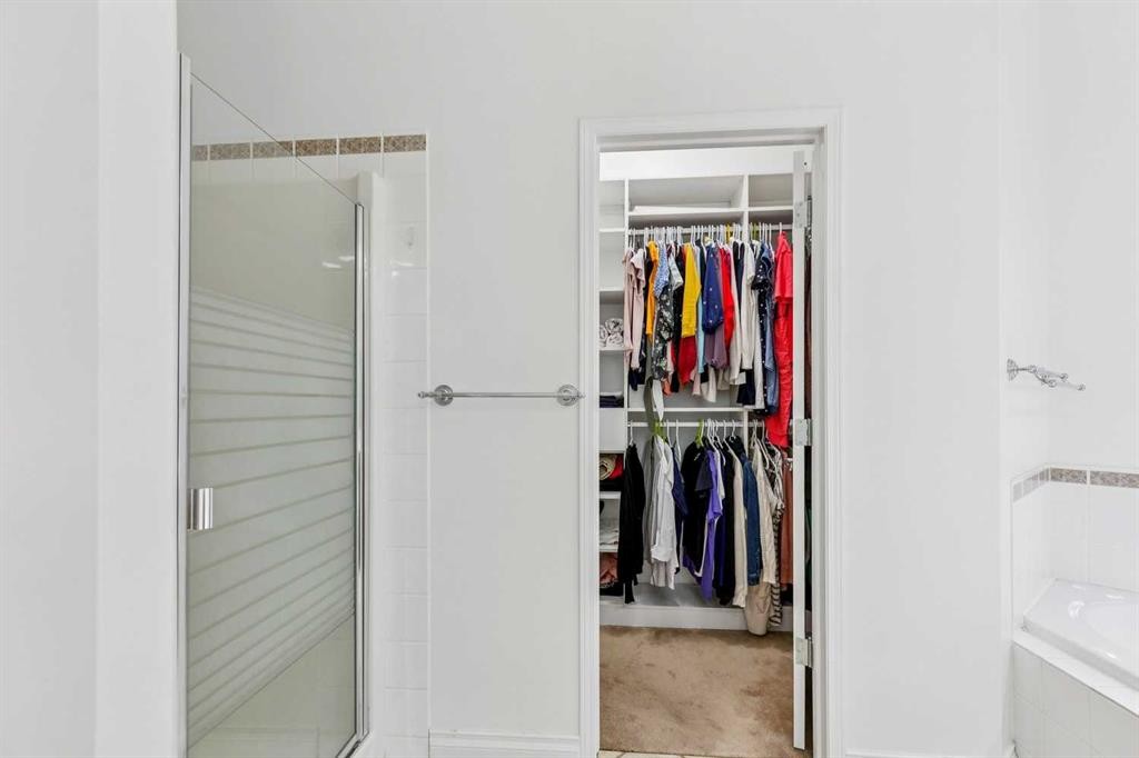 5 Royal Crest Terrace Nw, Calgary, AB - Indoor