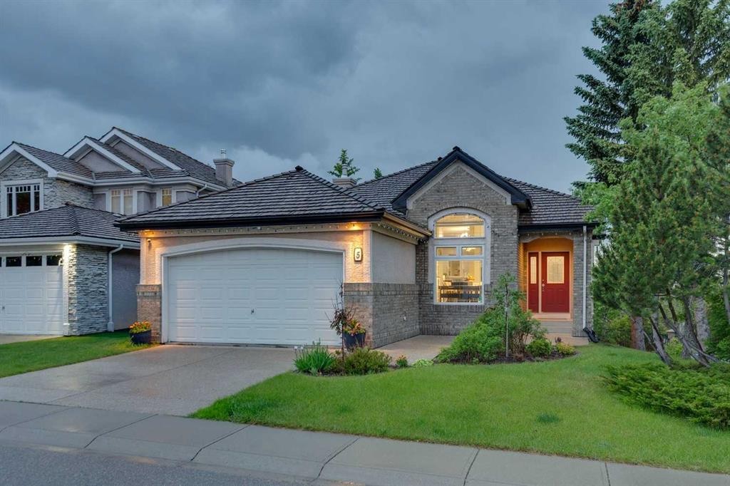 5 Royal Crest Terrace Nw, Calgary, AB - Outdoor With Facade