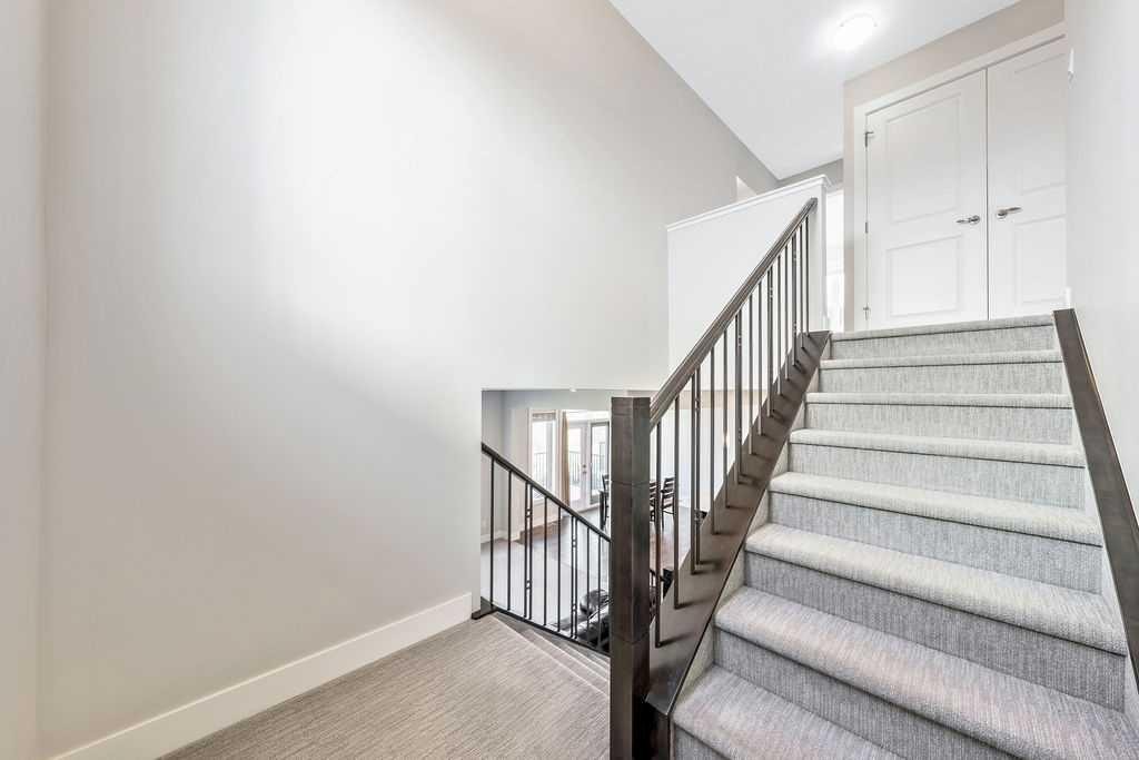 82 Panton View Nw, Calgary, AB - Indoor Photo Showing Other Room