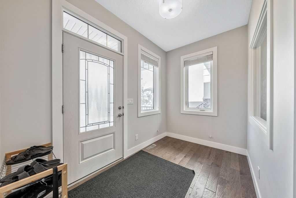 82 Panton View Nw, Calgary, AB - Indoor Photo Showing Other Room