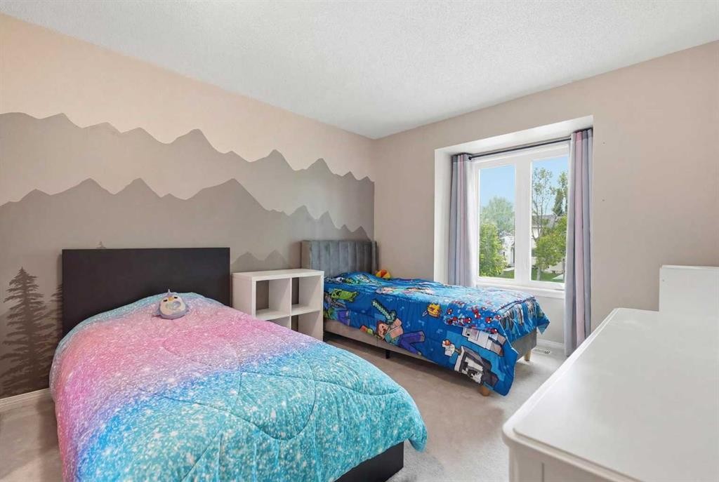781 Sandringham Place Nw, Calgary, AB