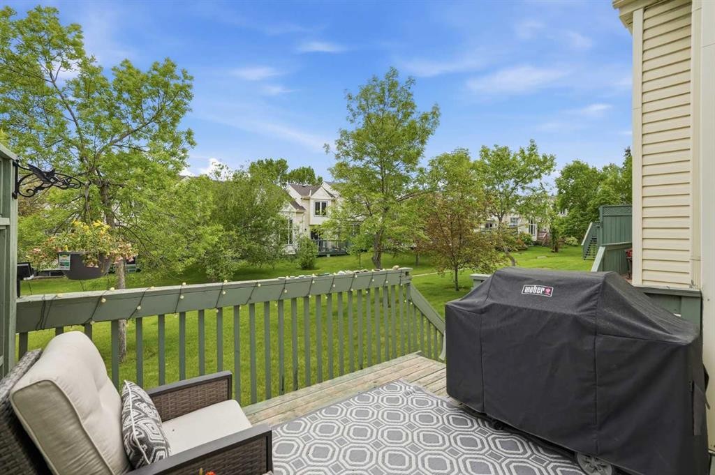 781 Sandringham Place Nw, Calgary, AB
