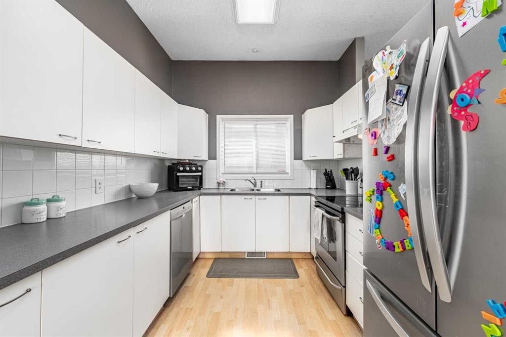 395 River Rock Circle Se, Calgary, AB