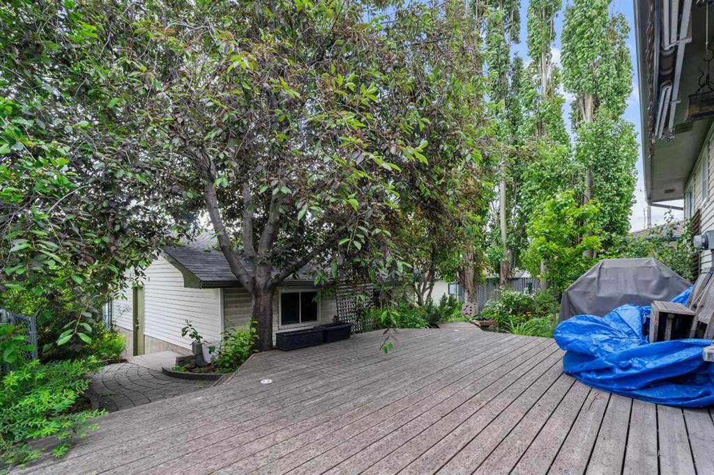 2708 48 Street Ne, Calgary, AB - Outdoor