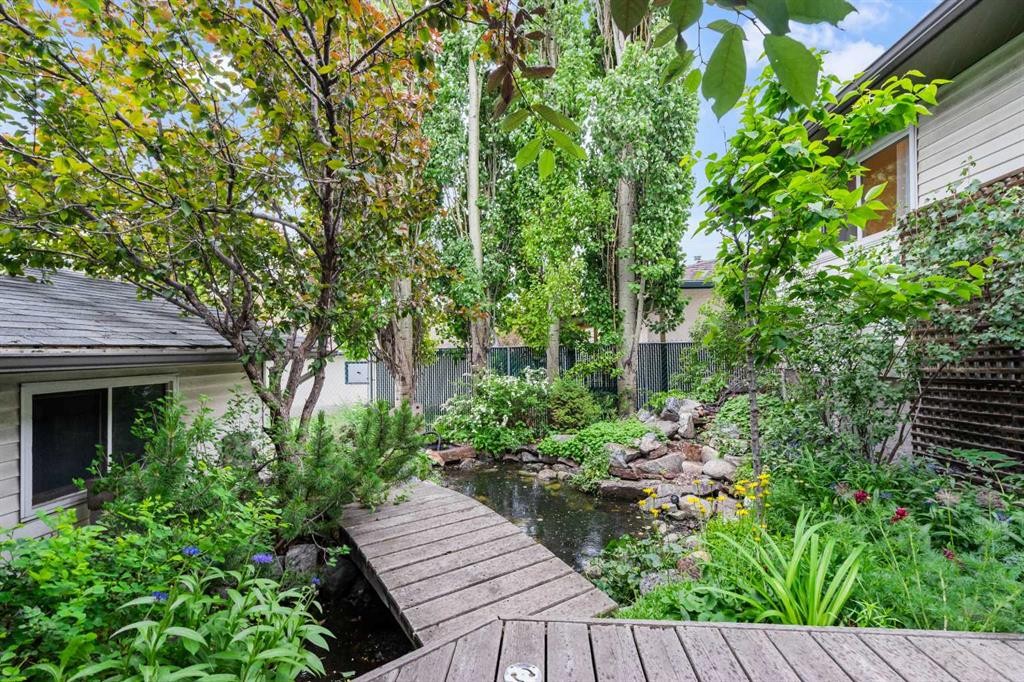 2708 48 Street Ne, Calgary, AB - Outdoor
