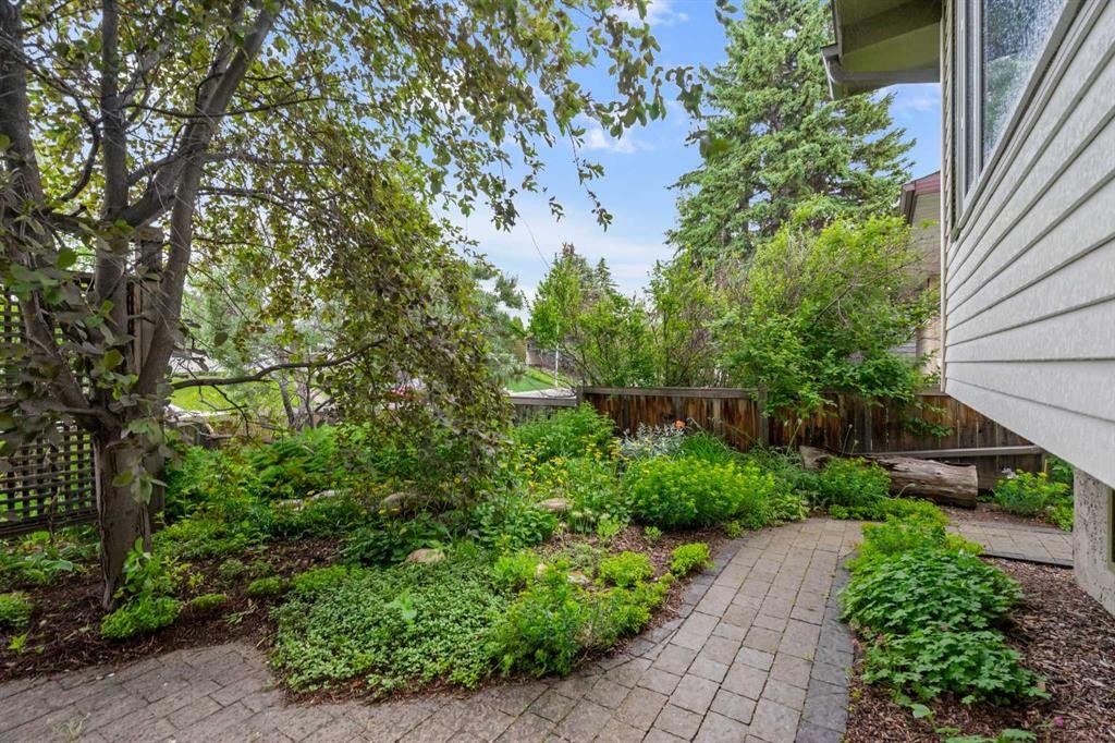 2708 48 Street Ne, Calgary, AB - Outdoor