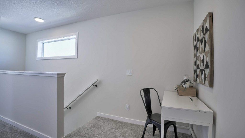 311 Wolf River Drive Se, Calgary, AB - Indoor
