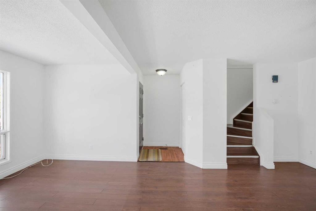 19 Appletree Close Se, Calgary, AB