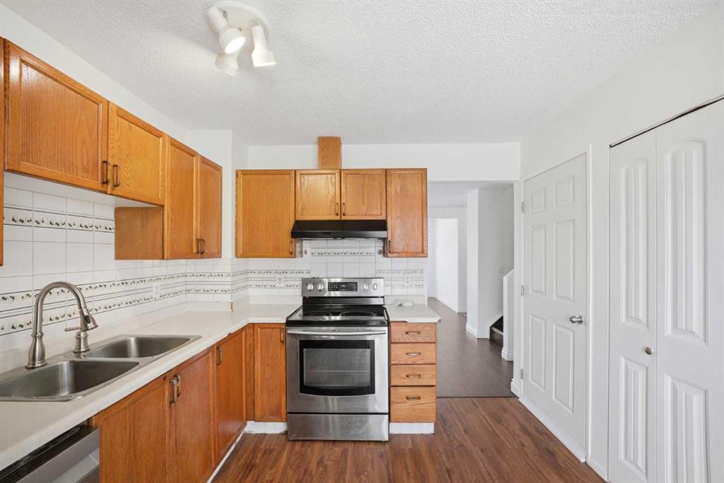 19 Appletree Close Se, Calgary, AB