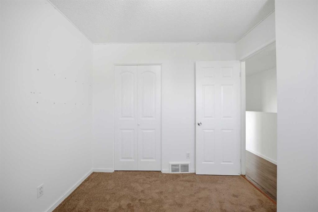 19 Appletree Close Se, Calgary, AB