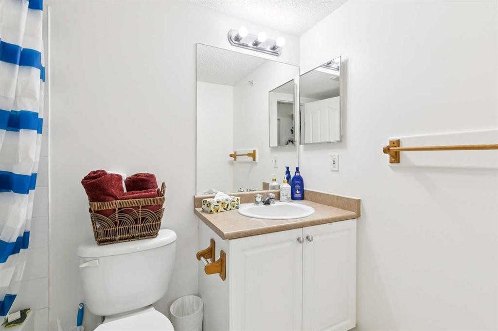 2407-12 Cimarron Common, Okotoks, AB