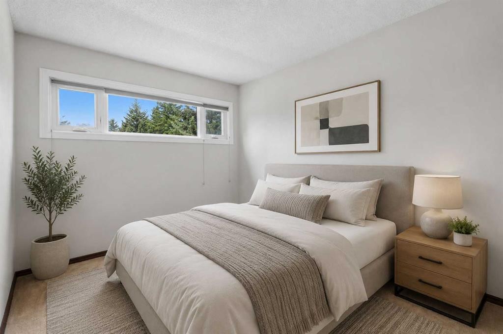 27 Woodgreen Place Sw, Calgary, AB