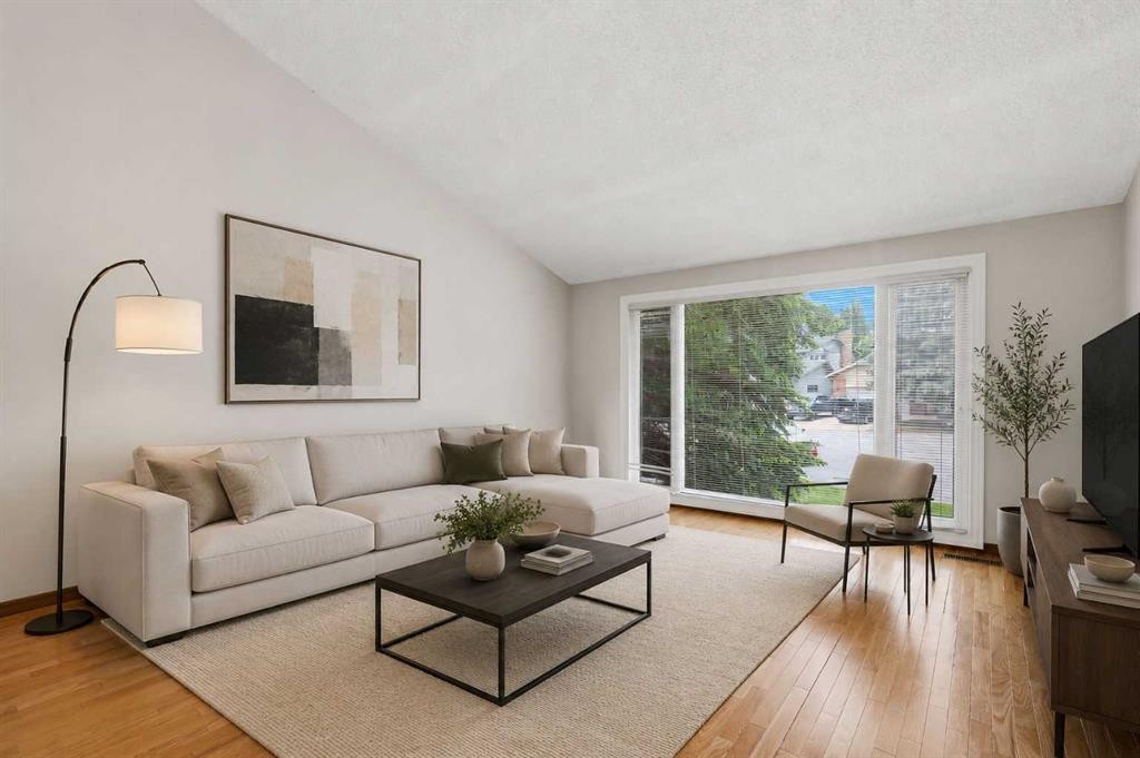 27 Woodgreen Place Sw, Calgary, AB