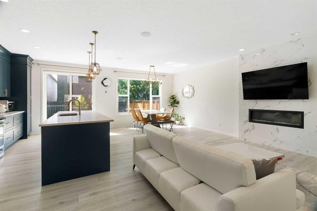 26 Seton Manor Se, Calgary, AB