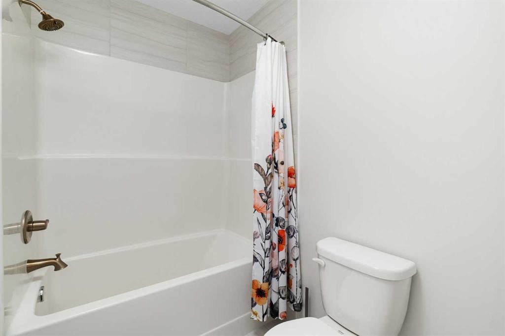 26 Seton Manor Se, Calgary, AB