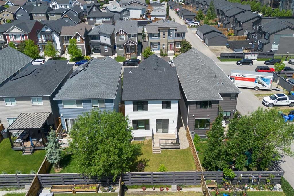 26 Seton Manor Se, Calgary, AB