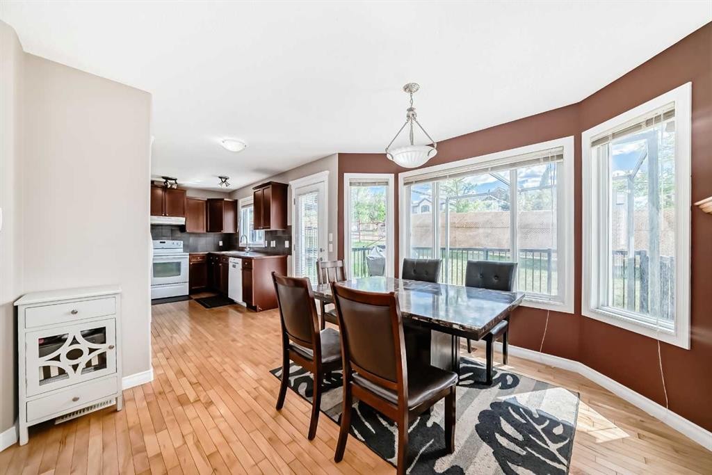 95 Rockledge Terrace Nw, Calgary, AB