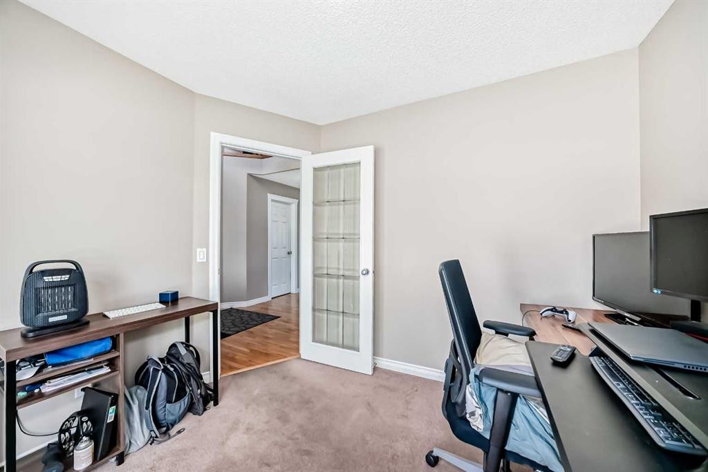 95 Rockledge Terrace Nw, Calgary, AB