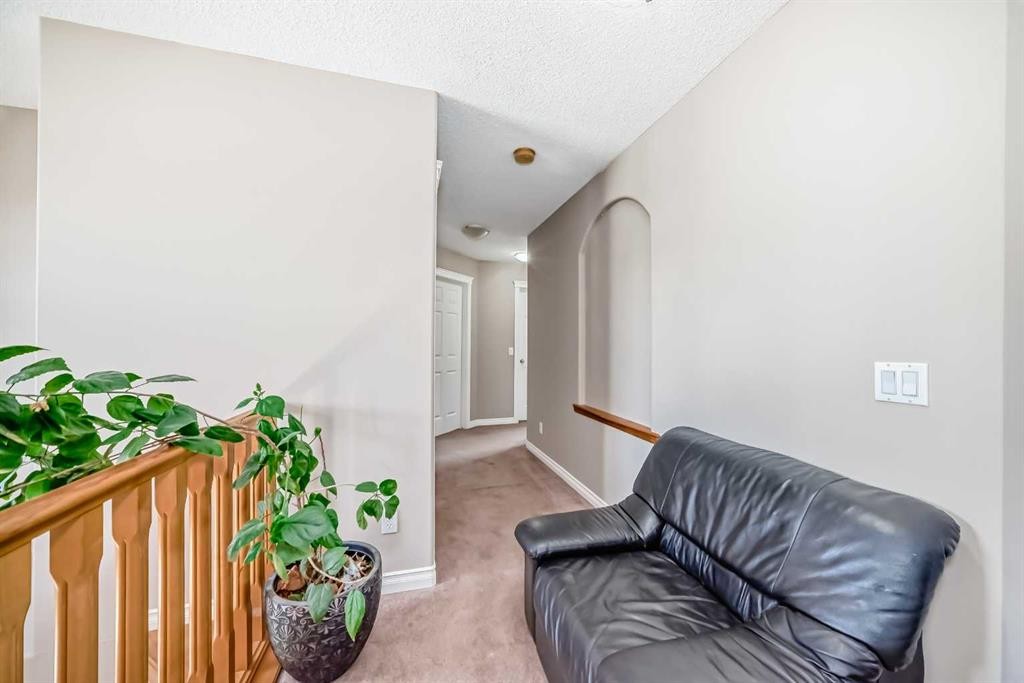 95 Rockledge Terrace Nw, Calgary, AB