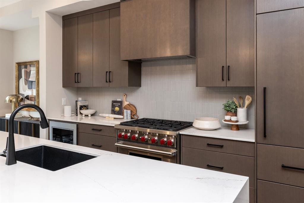 112-150 Lebel Crescent Nw, Calgary, AB