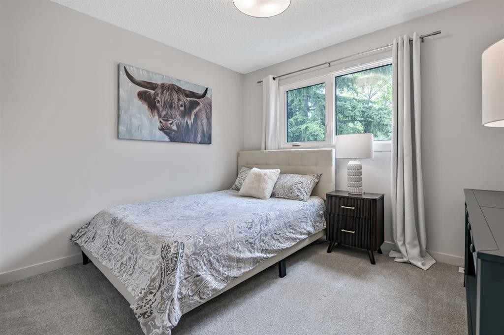 263 Silvergrove Place Nw, Calgary, AB