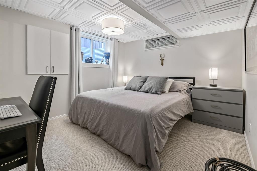 263 Silvergrove Place Nw, Calgary, AB