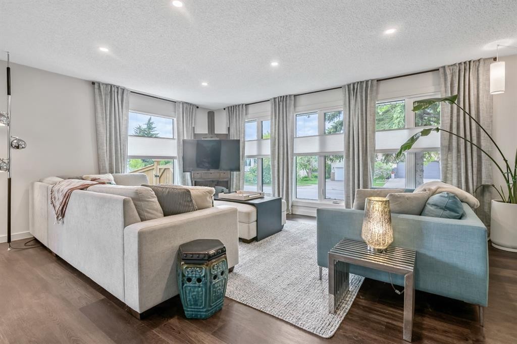 263 Silvergrove Place Nw, Calgary, AB
