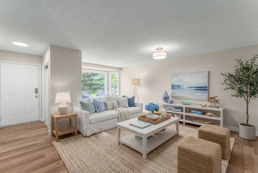 7609 36 Avenue Nw, Calgary, AB