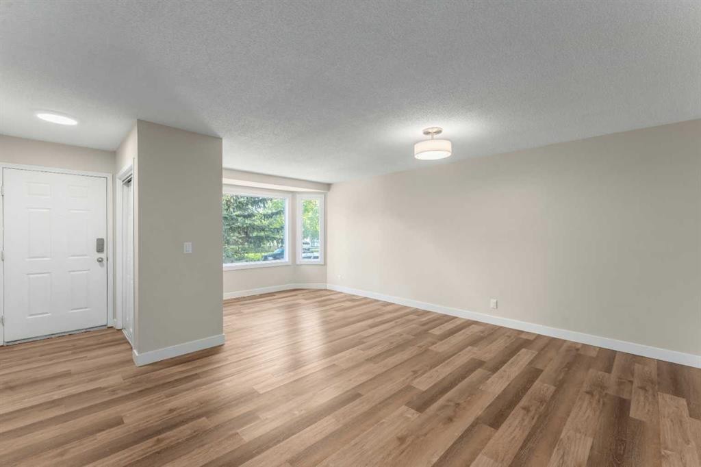 7609 36 Avenue Nw, Calgary, AB