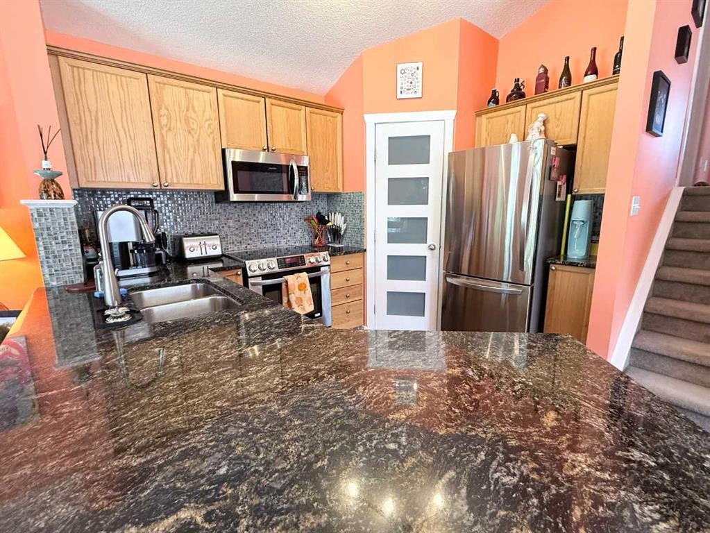 138 Bridleridge Way Sw, Calgary, AB
