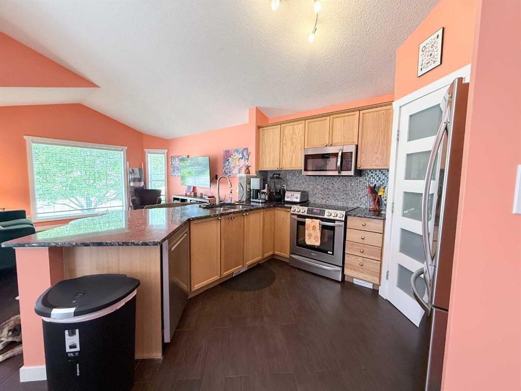 138 Bridleridge Way Sw, Calgary, AB
