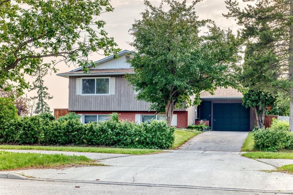2703 60 Street Ne, Calgary, AB