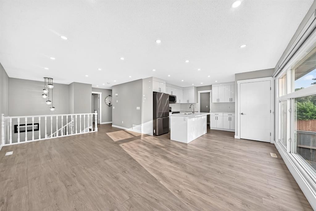 2703 60 Street Ne, Calgary, AB