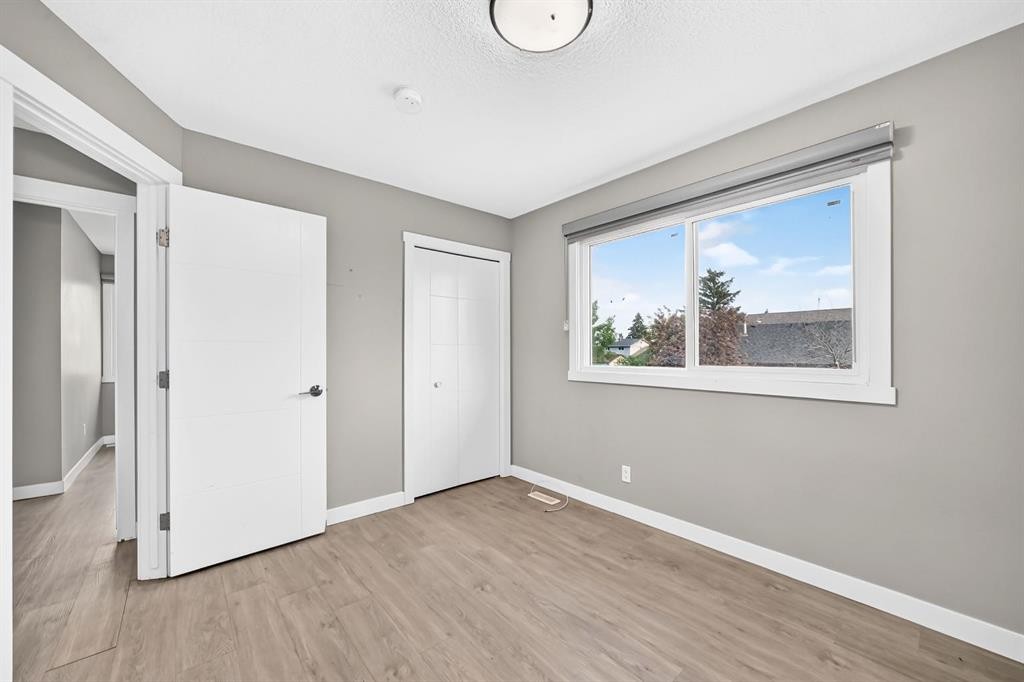 2703 60 Street Ne, Calgary, AB