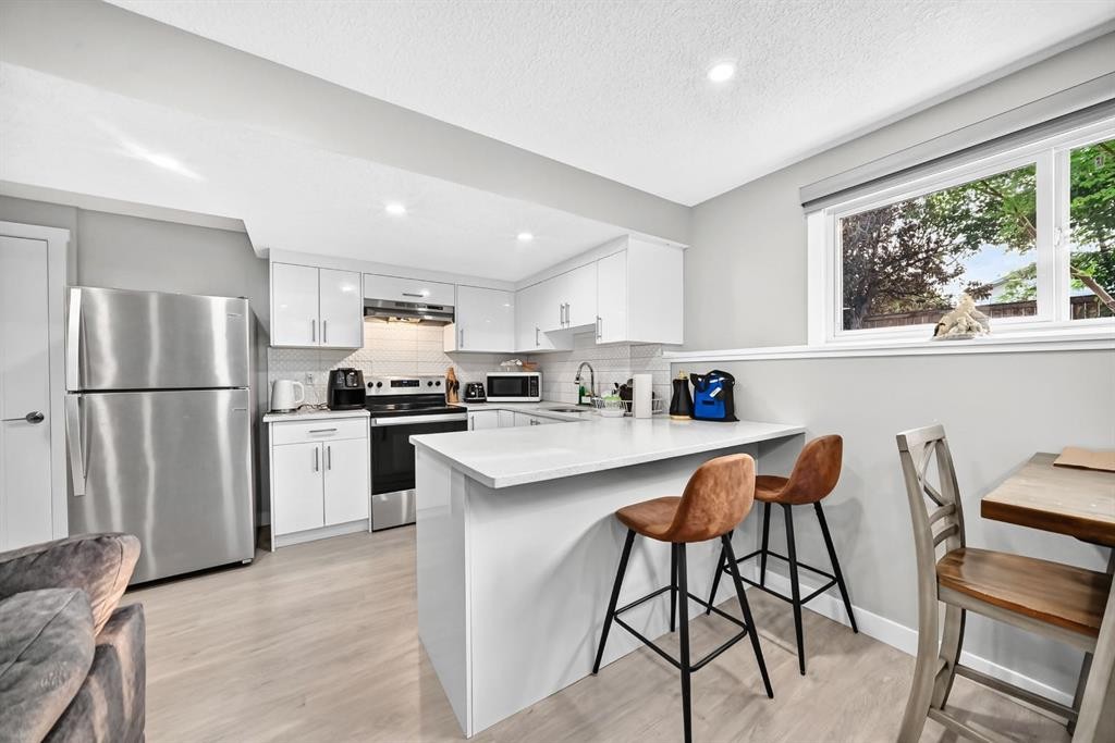 2703 60 Street Ne, Calgary, AB