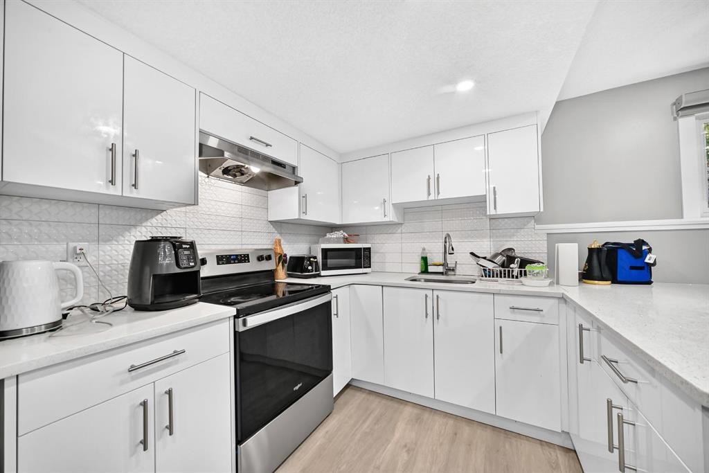 2703 60 Street Ne, Calgary, AB