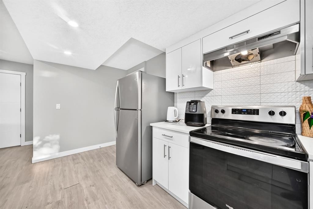 2703 60 Street Ne, Calgary, AB