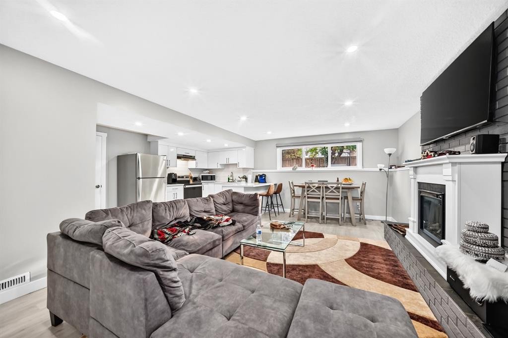 2703 60 Street Ne, Calgary, AB