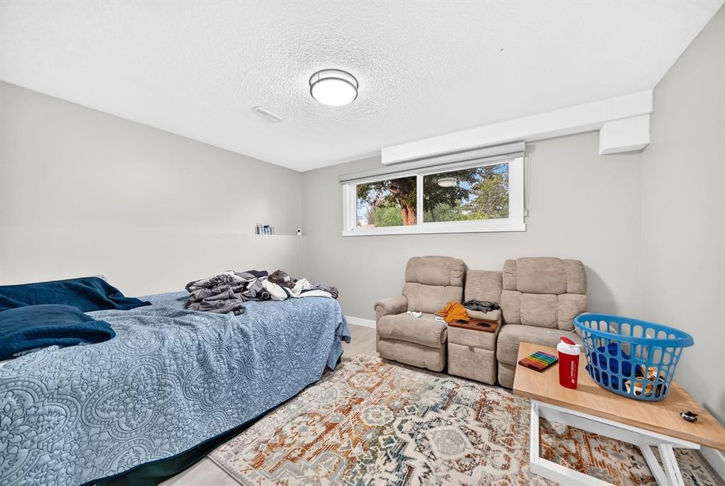 2703 60 Street Ne, Calgary, AB