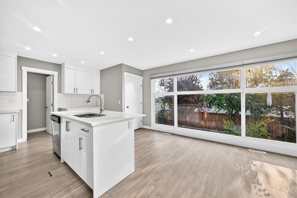 2703 60 Street Ne, Calgary, AB