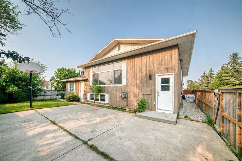 2703 60 Street Ne, Calgary, AB