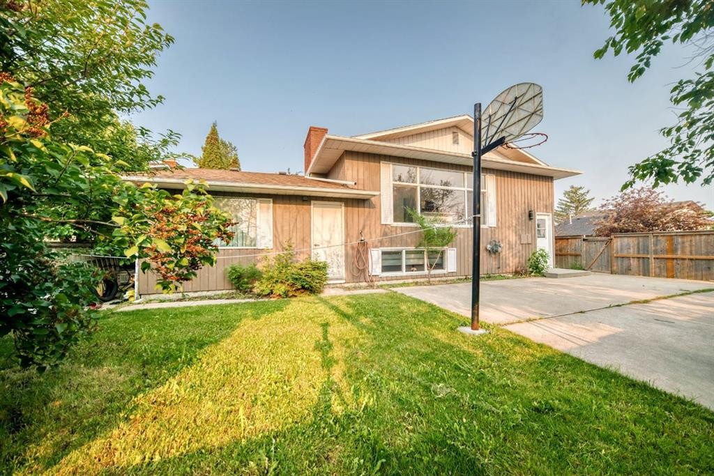2703 60 Street Ne, Calgary, AB