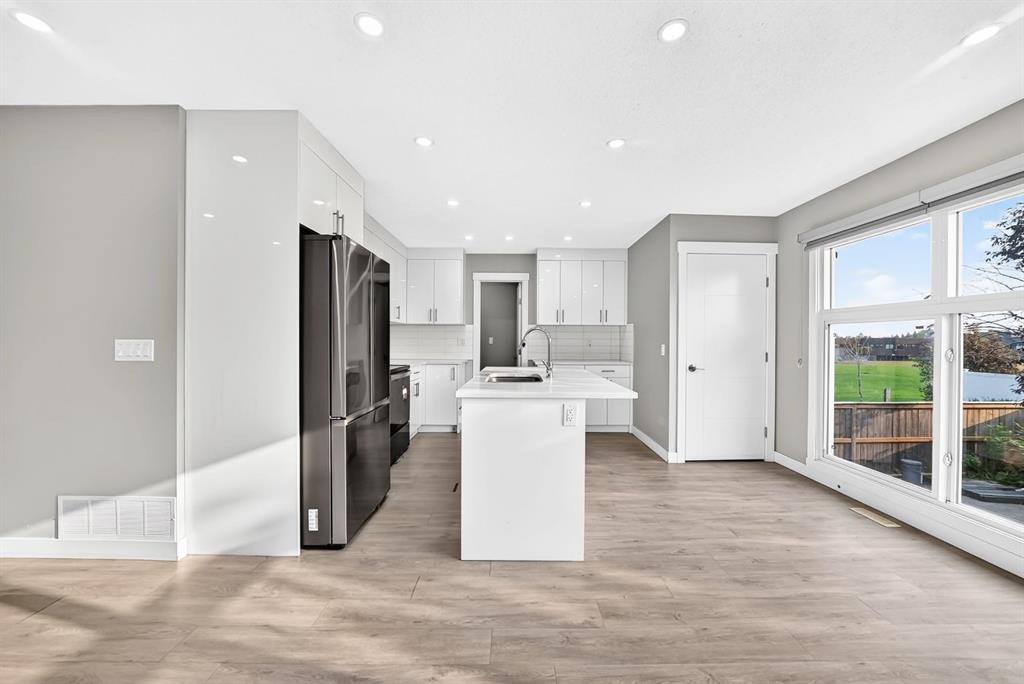 2703 60 Street Ne, Calgary, AB