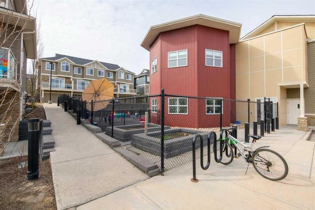 558 Evanston Manor Nw, Calgary, AB