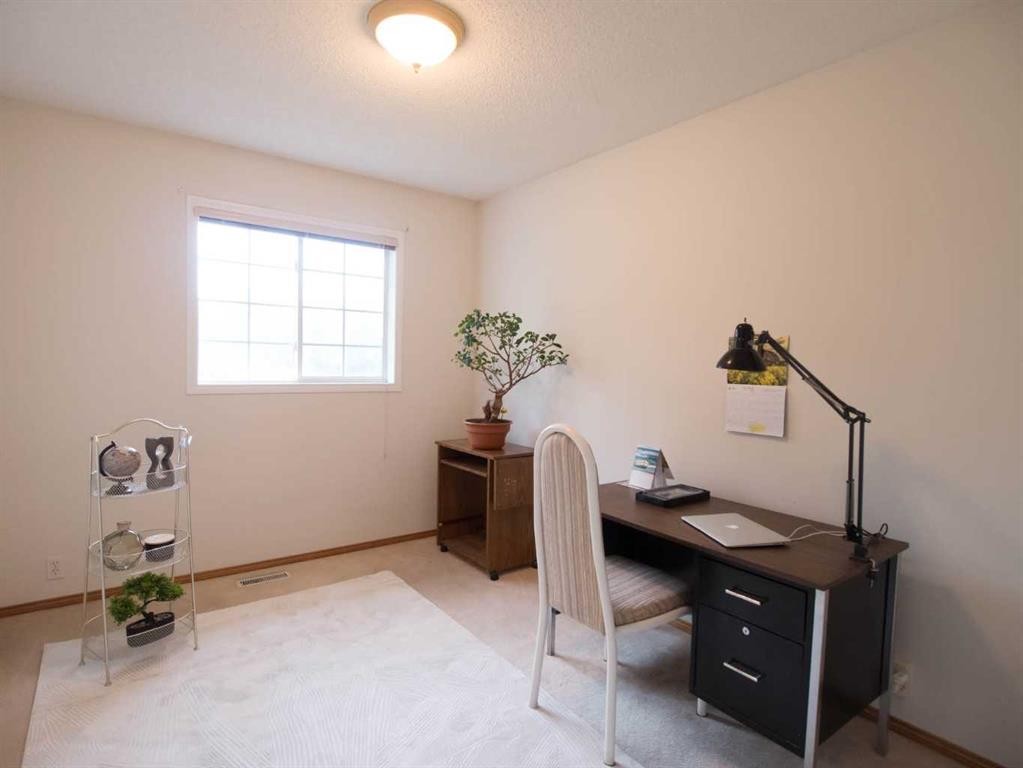 5209 Coral Shores Drive Ne, Calgary, AB
