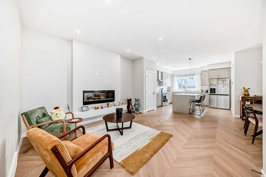 134 Versant View Sw, Calgary, AB